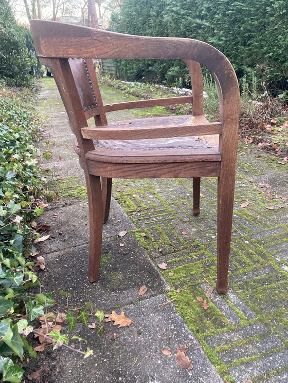 Image 1 of Bureau van eikenhout met stoel