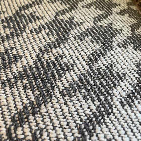 Image 1 of Poltrona Minotti Russell con pouf