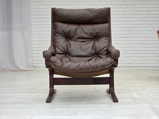 Image 1 of 1970, Noors ontwerp van Ingmar Relling voor Westnofa, model "Siesta" met armleuningen.