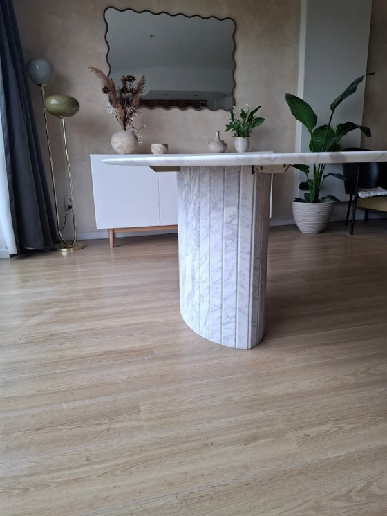 Image 1 of Beautiful Italian Carrara marble table.