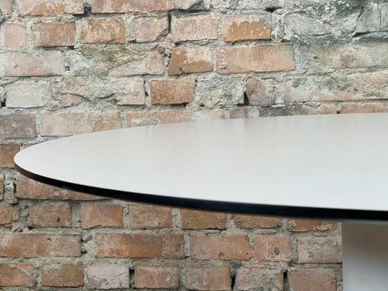 Image 1 of Andreu World Reverse Occasional bianco