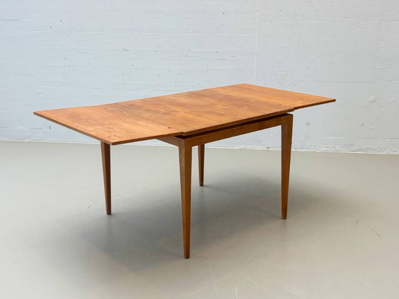 Image 1 of Extendable mid-century table in Danish style