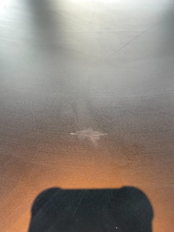 Image 1 of Mesa de reuniones en clase - 16/18 personas