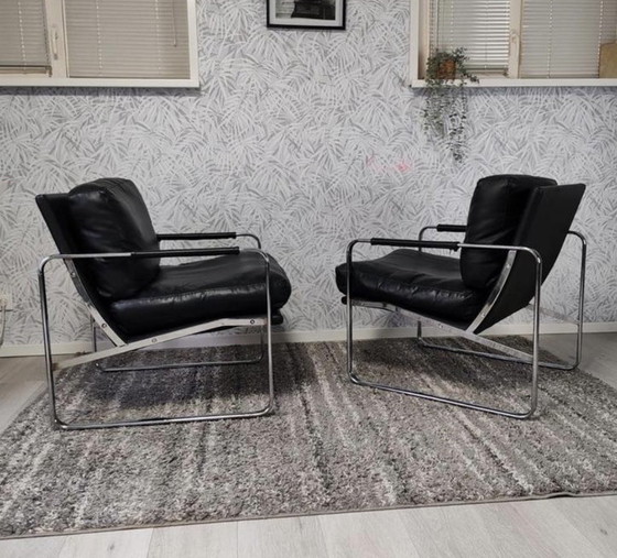Image 1 of Set of 2 stylish designer armchairs – black leather & chrome