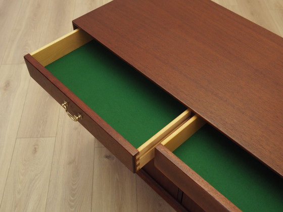 Mobile danese impiallacciato in mogano con cassetti e ante con serratura, anni '70 – Cassettiere, Legno (photo 9 of 12)