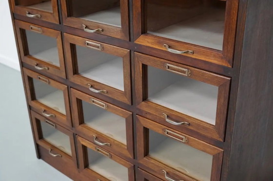 Image 1 of Armoire de mercerie/vitrine vintage en chêne hollandais, années 1950