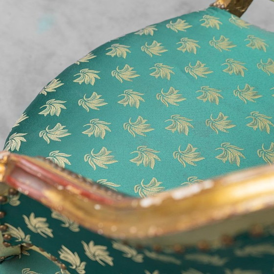 Image 1 of TWEE FAUTEUILS IN LOUIS XV-STIJL IN GOUD MET VINTAGE GROENE STOF