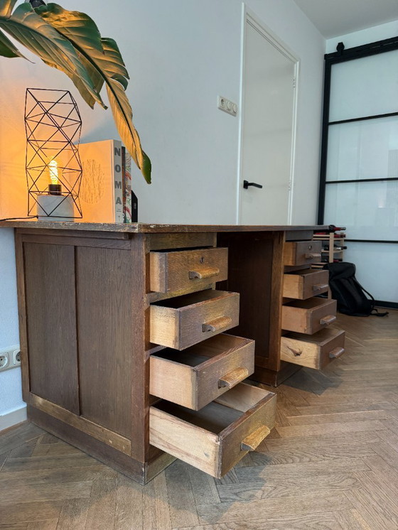 Image 1 of Elegante scrivania in legno con 8 cassetti – Dutch Furniture Factory Amsterdam