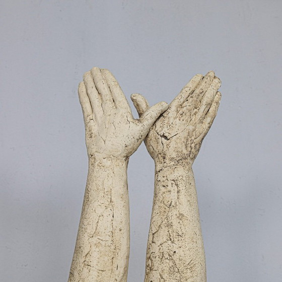 Image 1 of Staande vrouwenfiguur van Sjer Jacobs, Nederland, jaren 1990