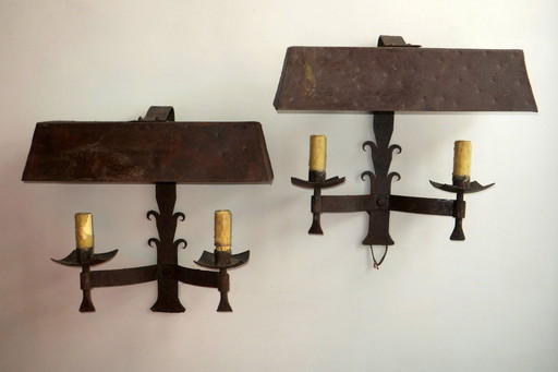 Pareja de apliques de hierro patinado Brutalista de mediados de siglo, años 50-60