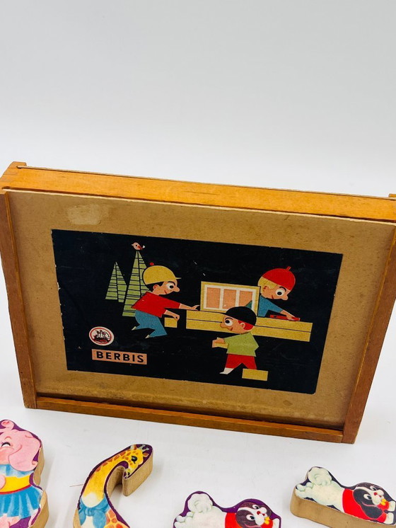 Image 1 of Caja de juguetes de madera para niños