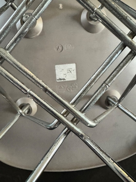 Image 1 of Vitra Eames DSR basic chair