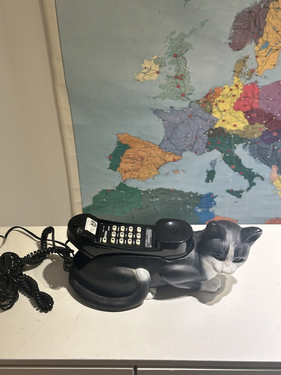 Image 1 of Téléphone vintage Telemania en forme de chat « smoking »