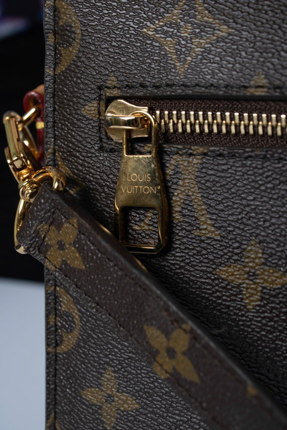 Image 1 of Louis Vuitton, Pochette métis en toile monogram