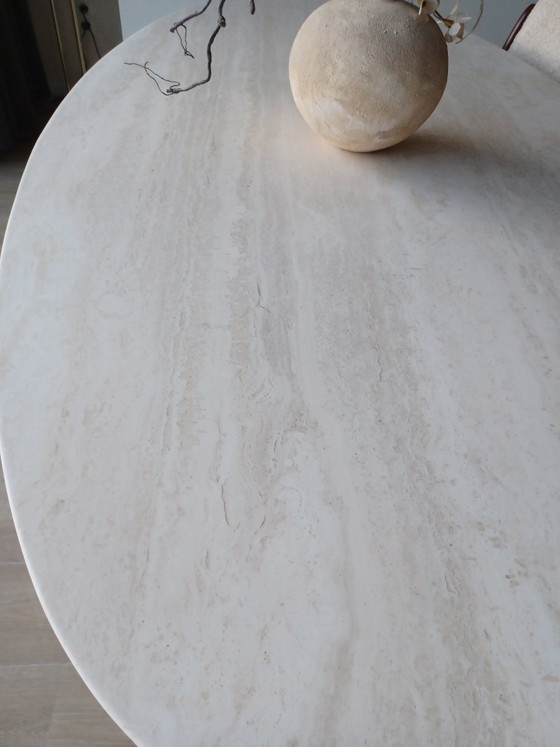 Image 1 of Beautiful dining table made of solid travertine natural stone