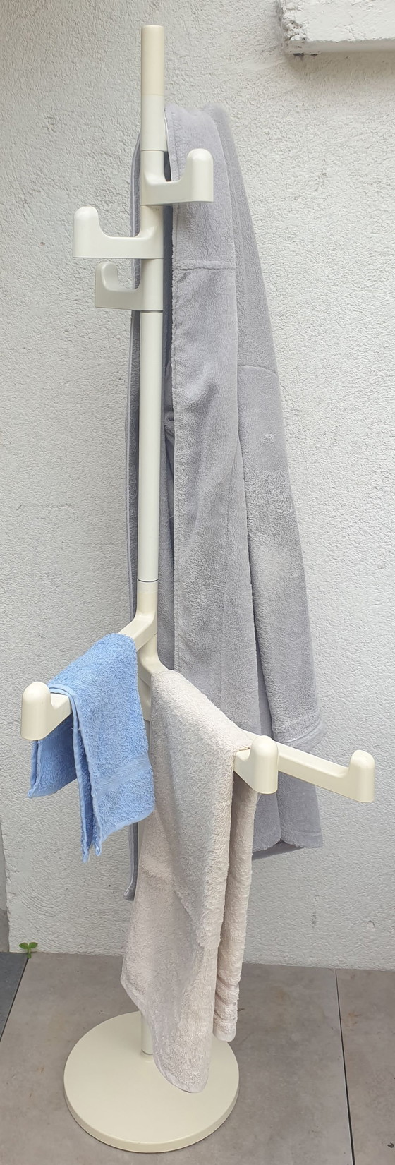 Image 1 of Towel rack by Makio Hasuike