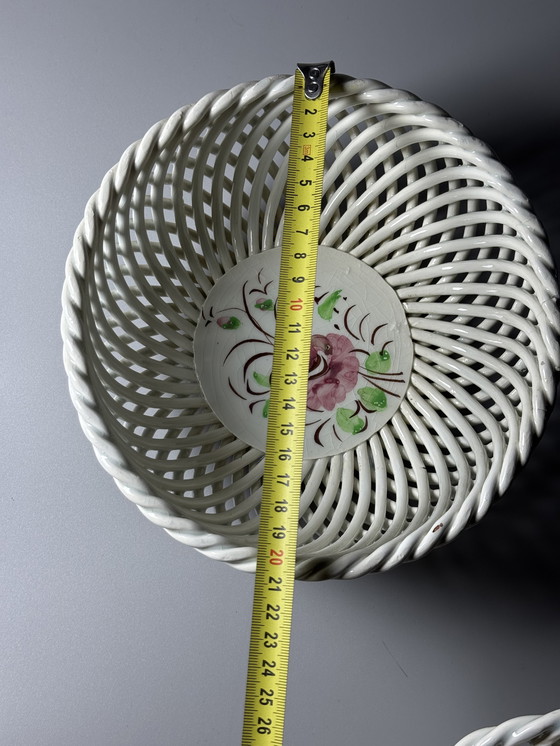 Image 1 of Grande cestino vintage in maiolica italiana con coperchio floreale