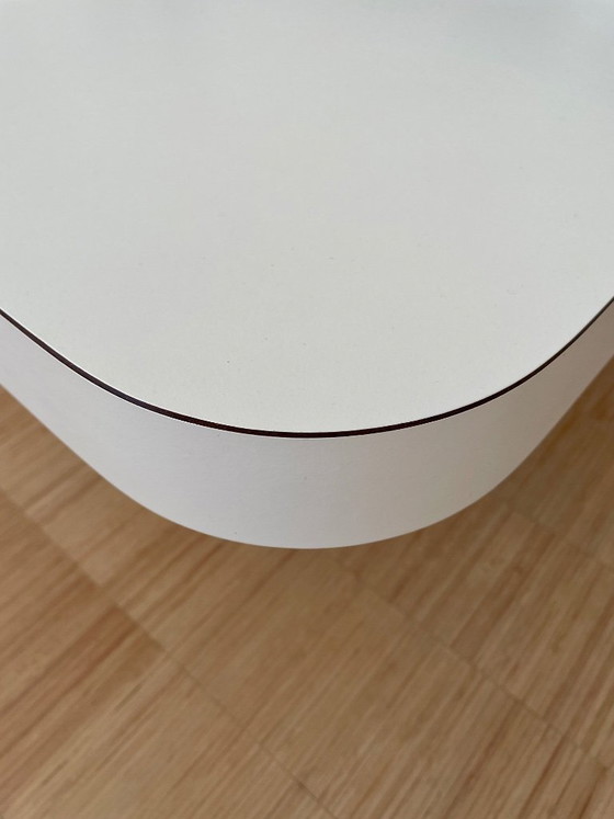 Image 1 of Beautiful white coffee table