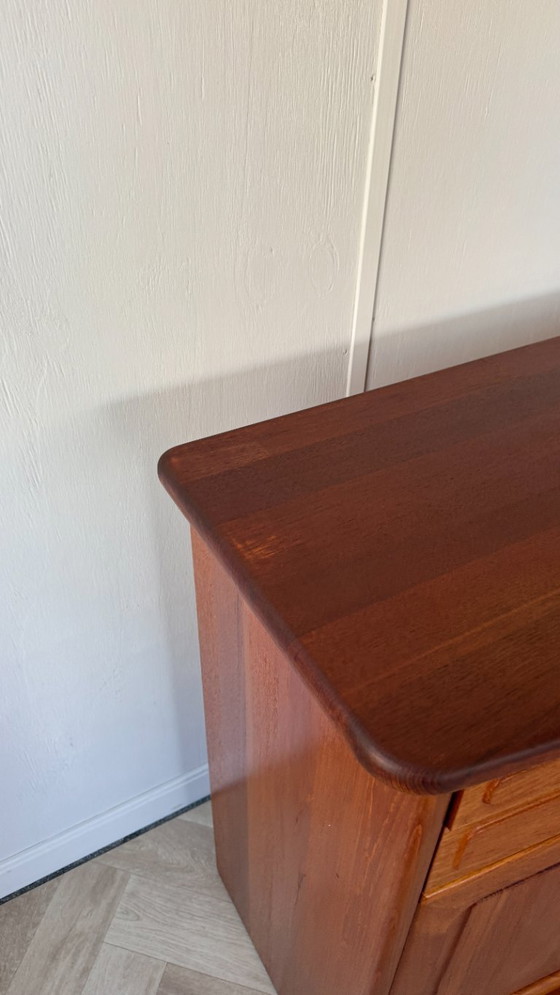 Image 1 of Credenza vintage in teak, arrotondata