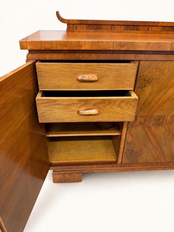 Credenze in legno con motivo a venatura geometrica, Marrone, Art Deco (foto 13 di 15)