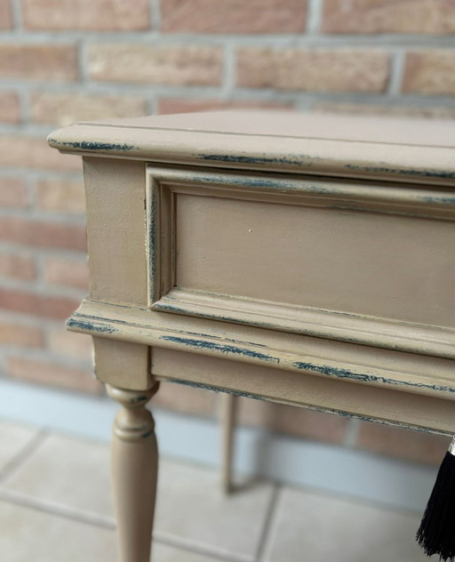 Armoire. Table de chevet
