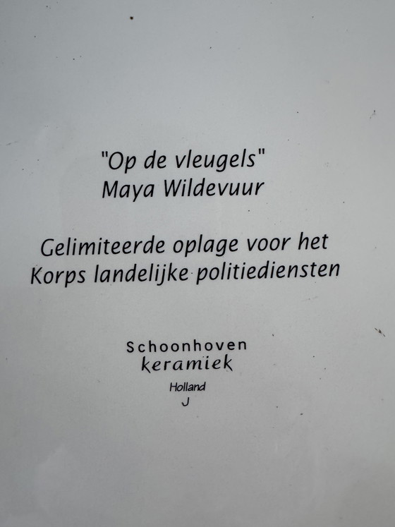 Image 1 of Grande piatto da parete di Maya Wildevuur "Sulle ali" (2002)