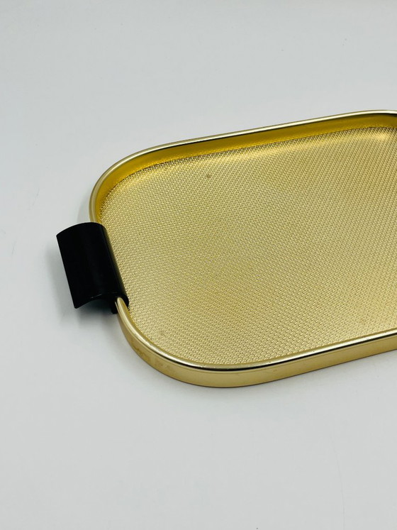 Kaymet dienblad van goud geanodiseerd aluminium, Tafelaccessoires, Metaal, Kunststof, Gold, Modern (foto 2 van 9)