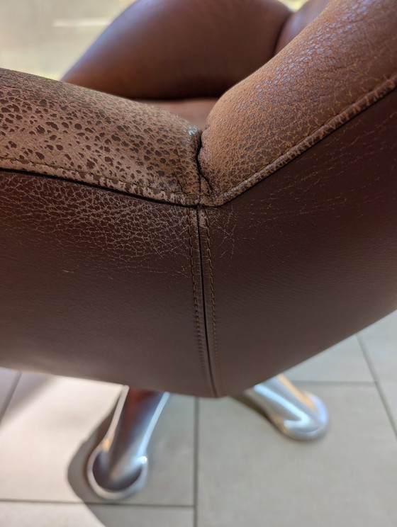 Image 1 of Leolux Bellelaine + pouf