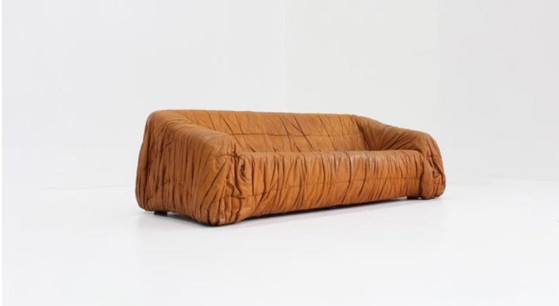 Image 1 of Divano Piumino in pelle cognac di Jonathan De Pas, anni '70