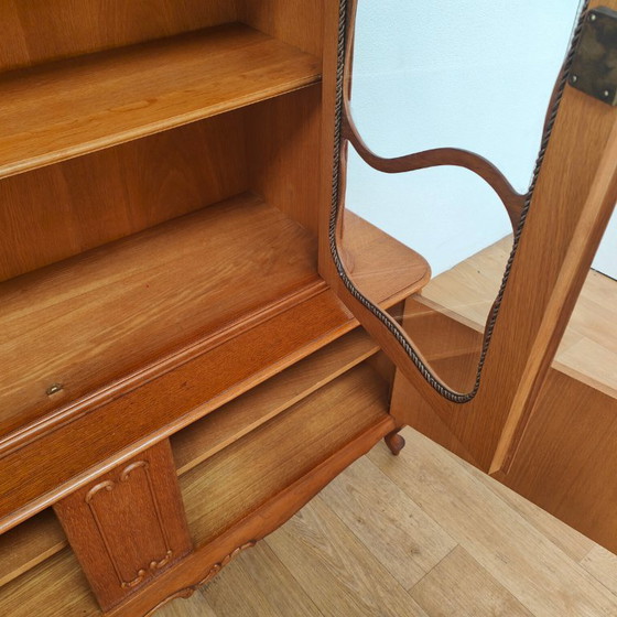 Image 1 of Vintage Queen Ann kast vitrinekast buffetkast servieskast