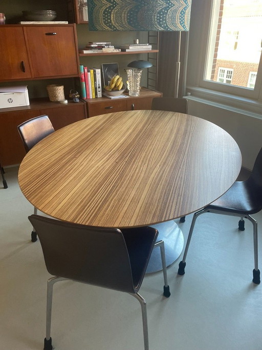 Oval dining table by Pierre Paulin for Artifort