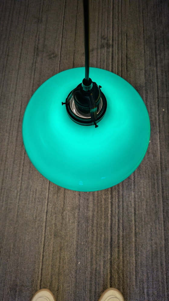 Image 1 of Suspension vintage en verre opalin vert, années 1920
