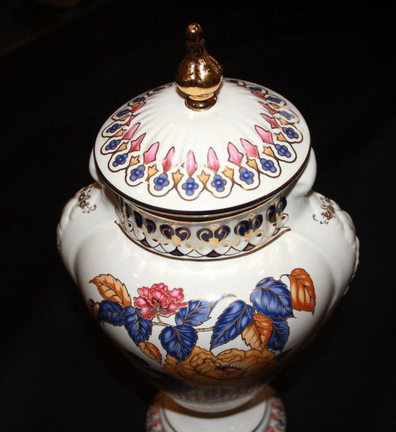 Image 1 of Vaso con coperchio in porcellana di Frazarte, Portogallo - Serie classica, XX secolo.
