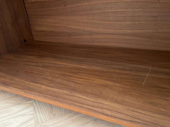 Moderne notenhouten kast – Dressoirs, Mdf (photo 6 of 6)