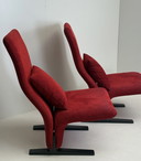 2 poltrone Concorde rosse design Pierre Paulin Artifort