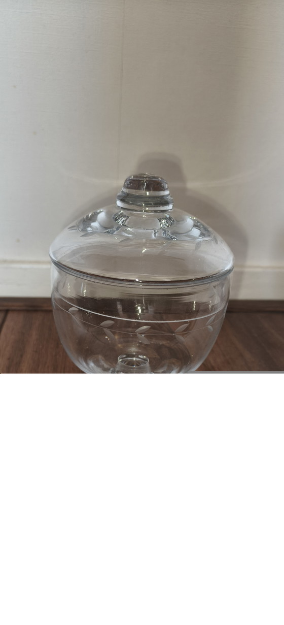 Bonbonnières vintage en verre sur pieds – Lot de 2 – Sculptures en verre, Glass (photo 3 of 5)