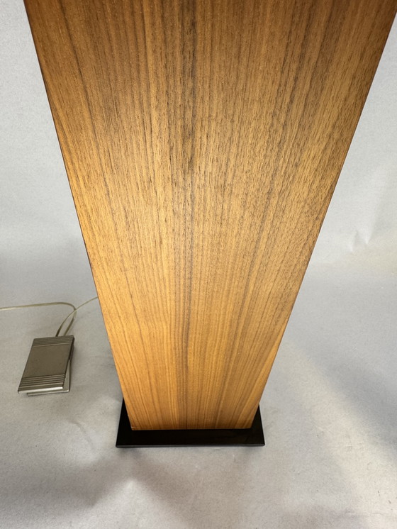 Image 1 of Exclusive wooden floor lamp by Natuzzi - Made in Italy