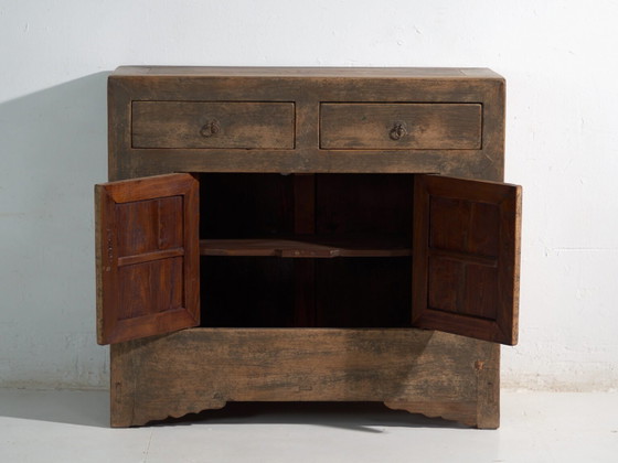 Credenza antica in abete con due cassetti e due ante – Cina, circa 1930 – Credenze con vetrina (photo 38 of 40)