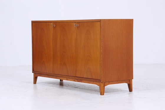 Image 1 of Magnifique commode vintage années 60 | Mid Century Armoire | Rétro Bois Rangement Sideboard #08-19