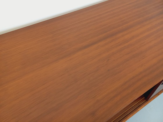 Image 1 of Credenza vintage in legno stile teak degli anni '60