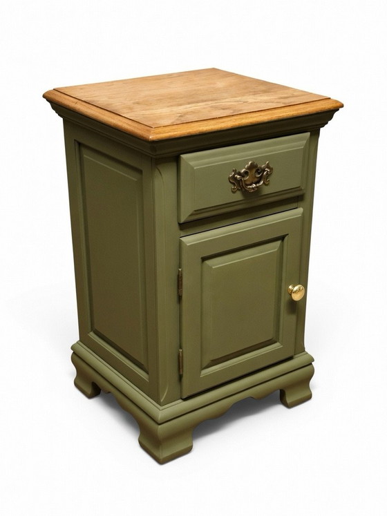 Oak wood nightstand with artisanal sage green lacquer., ARDY LAB, Brass (photo 2 of 5)