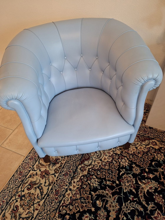 Poltrona Frau: 2 Sessel und 1 Hocker, Leder, Holz, Blau (Foto 3 von 6)