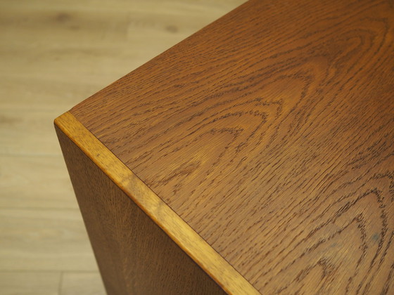 Image 1 of Buffet en chêne, design danois, années 1960, production : Danemark