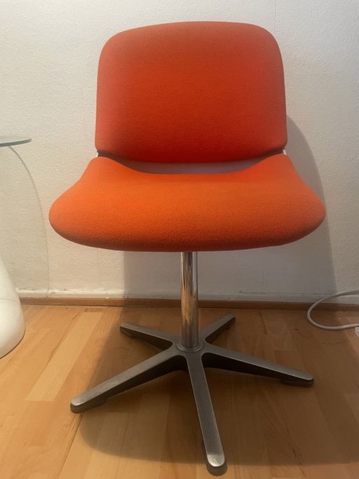 Sedia girevole Wilkhahn 224/1 Vintage Space Age – Arancione – draaistoelen, Textile, Plastic
