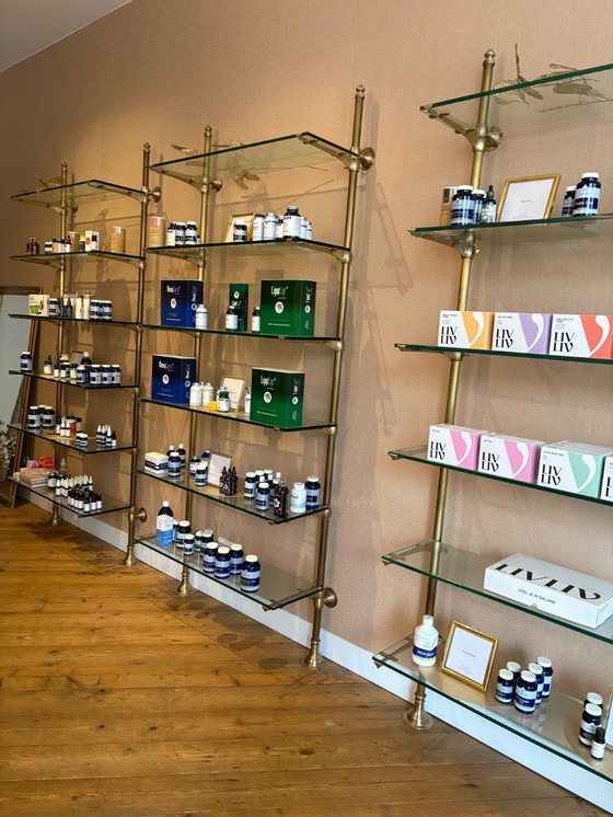 Image 1 of Glazen Wandkast Eichholtz