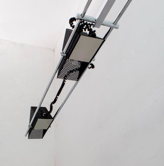 Image 1 of Mid Century Modern Italienische Stehleuchte aus Stahl und Travertin, 1970er Jahre