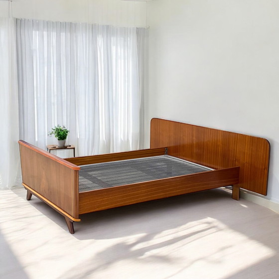 Image 1 of Cama / cuna de madera de época