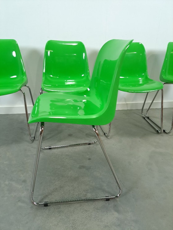 Image 1 of Set groene kunststof chromen buisframe stoelen Helmut Starke Zweden