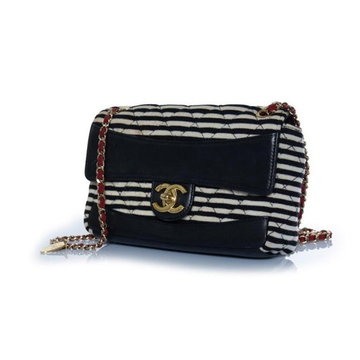 Borsa a tracolla Coco in jersey da marinaio, collezione Cruise 2014 di Chanel.