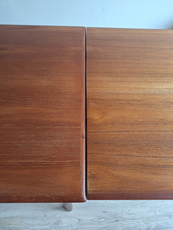 Image 1 of Table à manger danoise